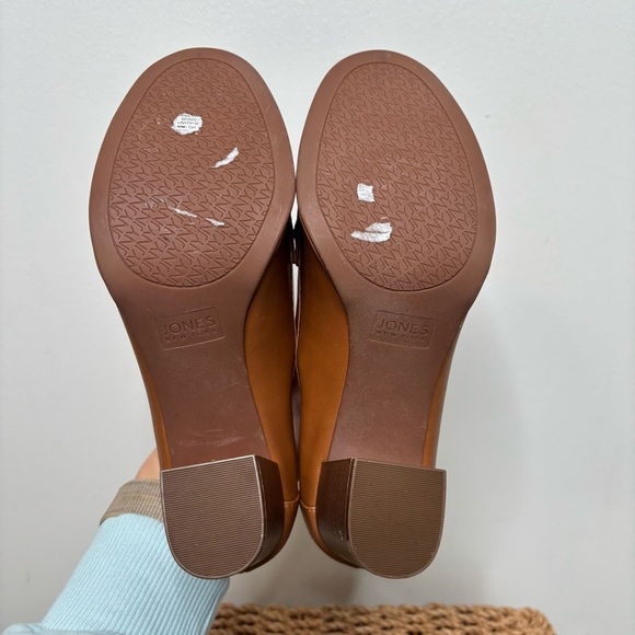 Jones New York Cyri Heeled Loafer Pumps | Women’s 9M Tan Block Heel Chain Detail - Picture 7 of 12